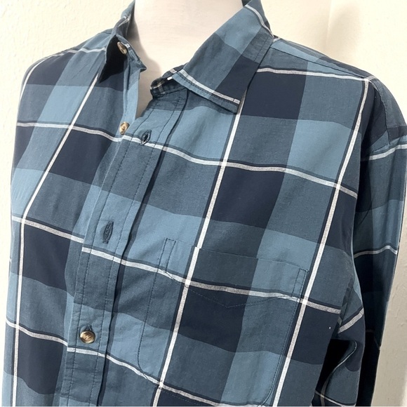 NWT Old Navy Men Everyday Shirt Regular Fit Built in Flex Plaid Blue/Navy Medium - Picture 2 of 9